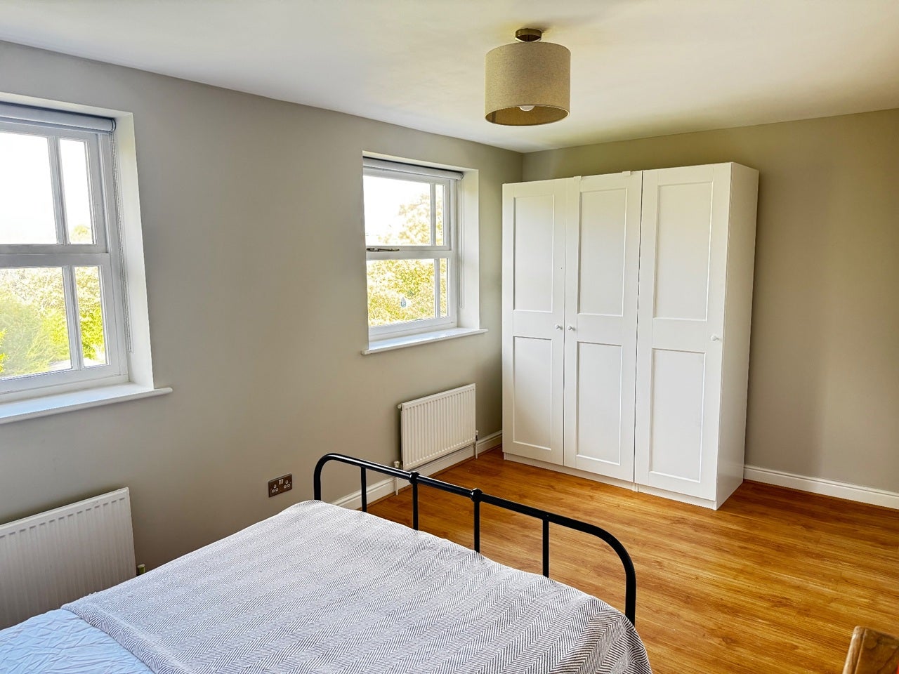 Room Mantilla Road in Greater London
