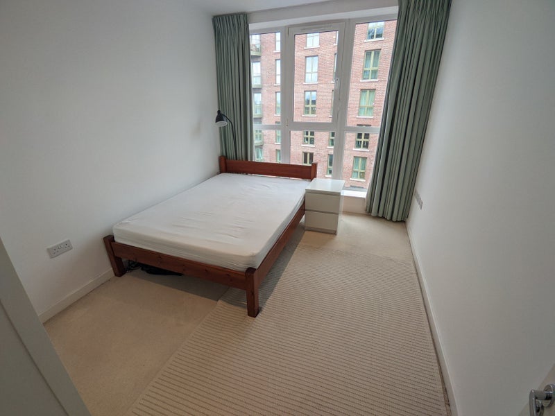 Room Astell Road in Greater London