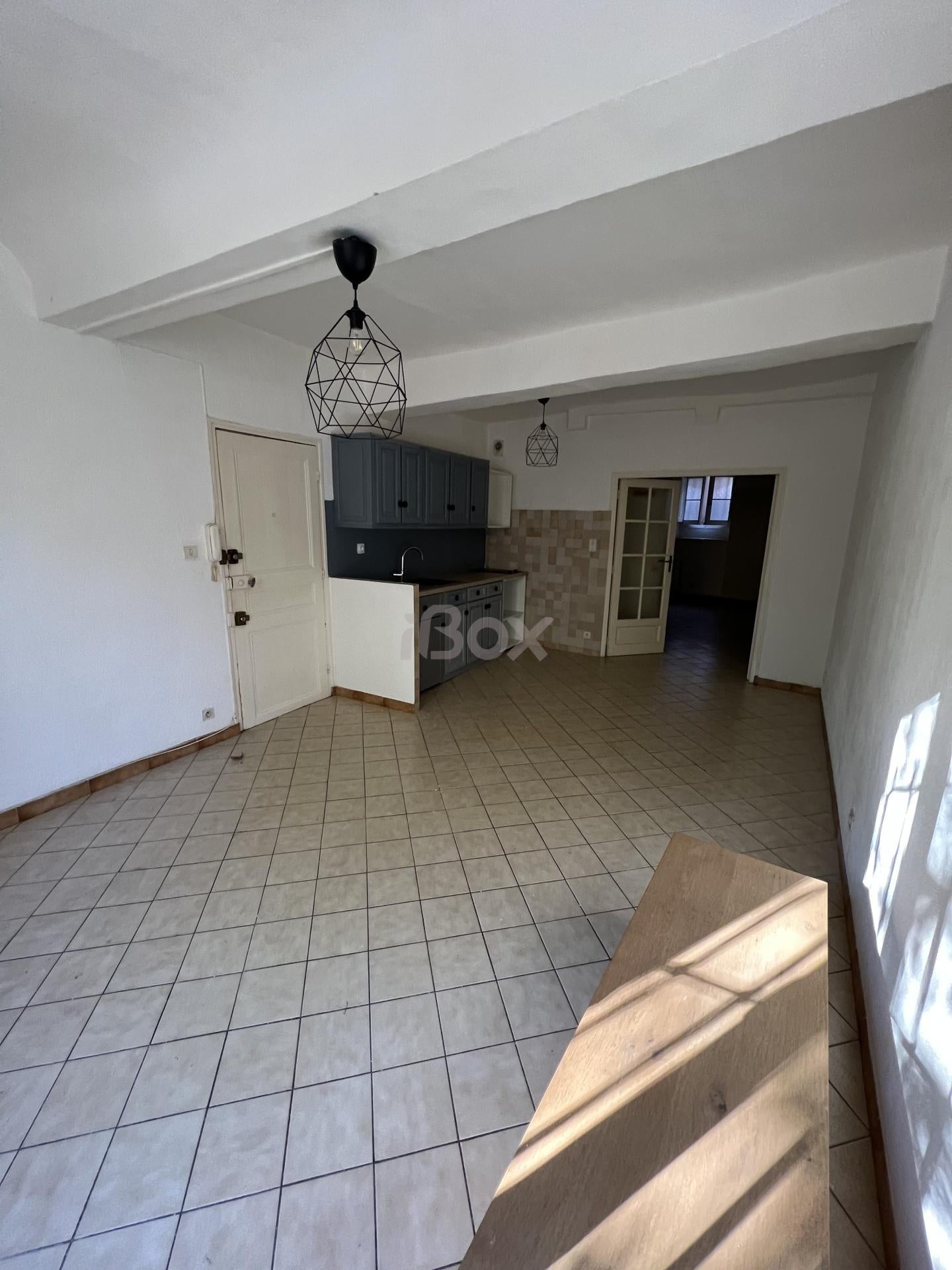Flat Place Sadi Carnot in Toulon