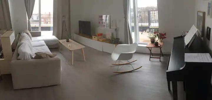 Room Scena Way in Greater London