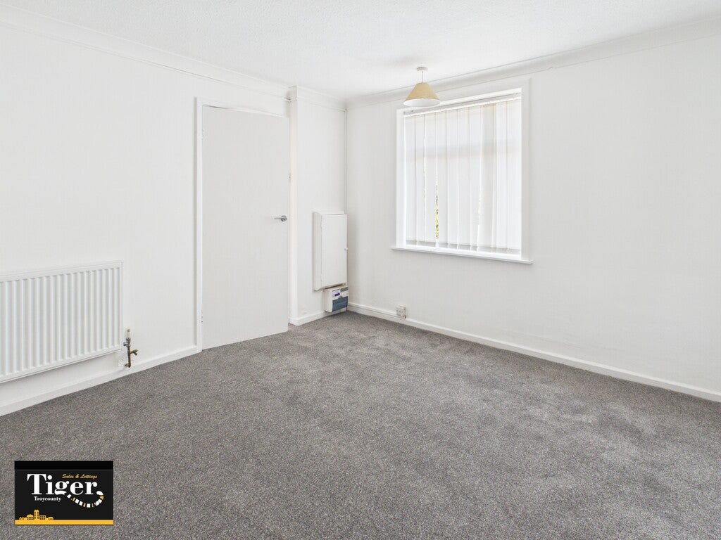 Flat Overdale Grove in Blackpool