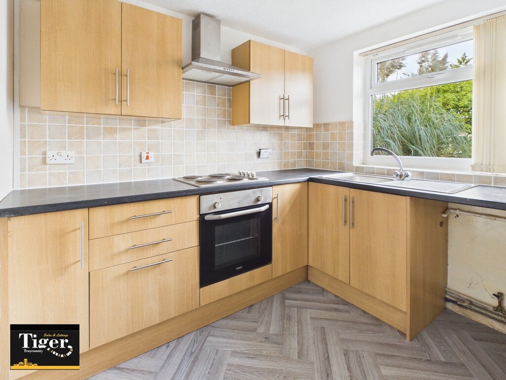 Flat Overdale Grove in Blackpool
