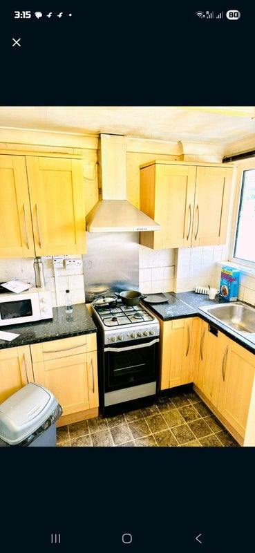 Room Smithy Street in Greater London