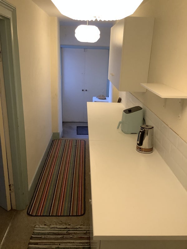 Room Amhurst Road in Greater London