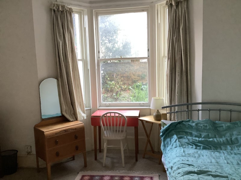 Room Amhurst Road in Greater London