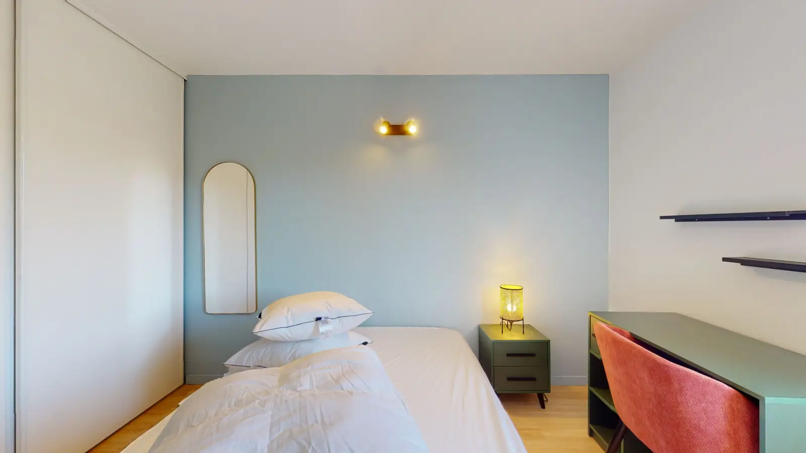 Room Rue Saint-Claude in Marseille