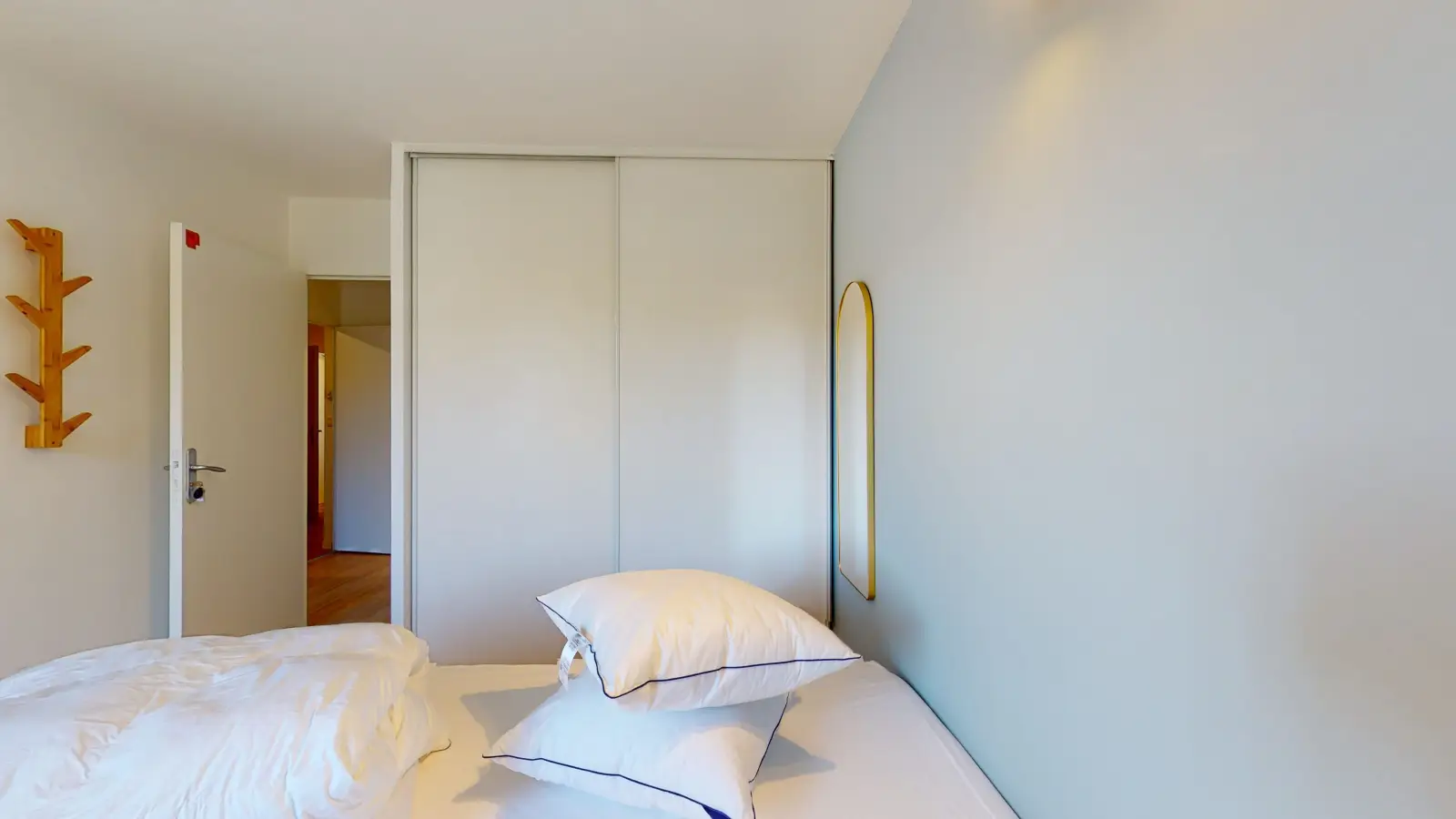 Room Rue Saint-Claude in Marseille
