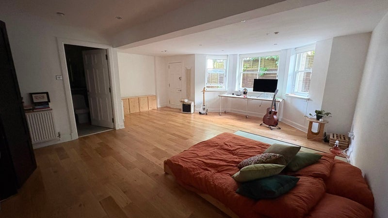 Room Woodside Terrace in Glasgow