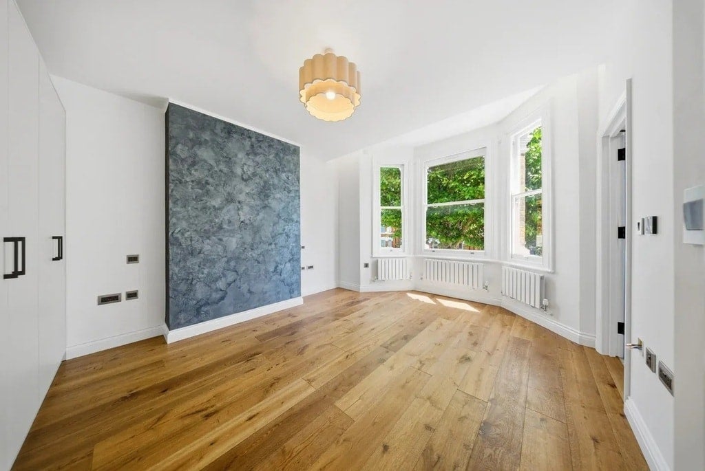 House Barlby Road in Greater London