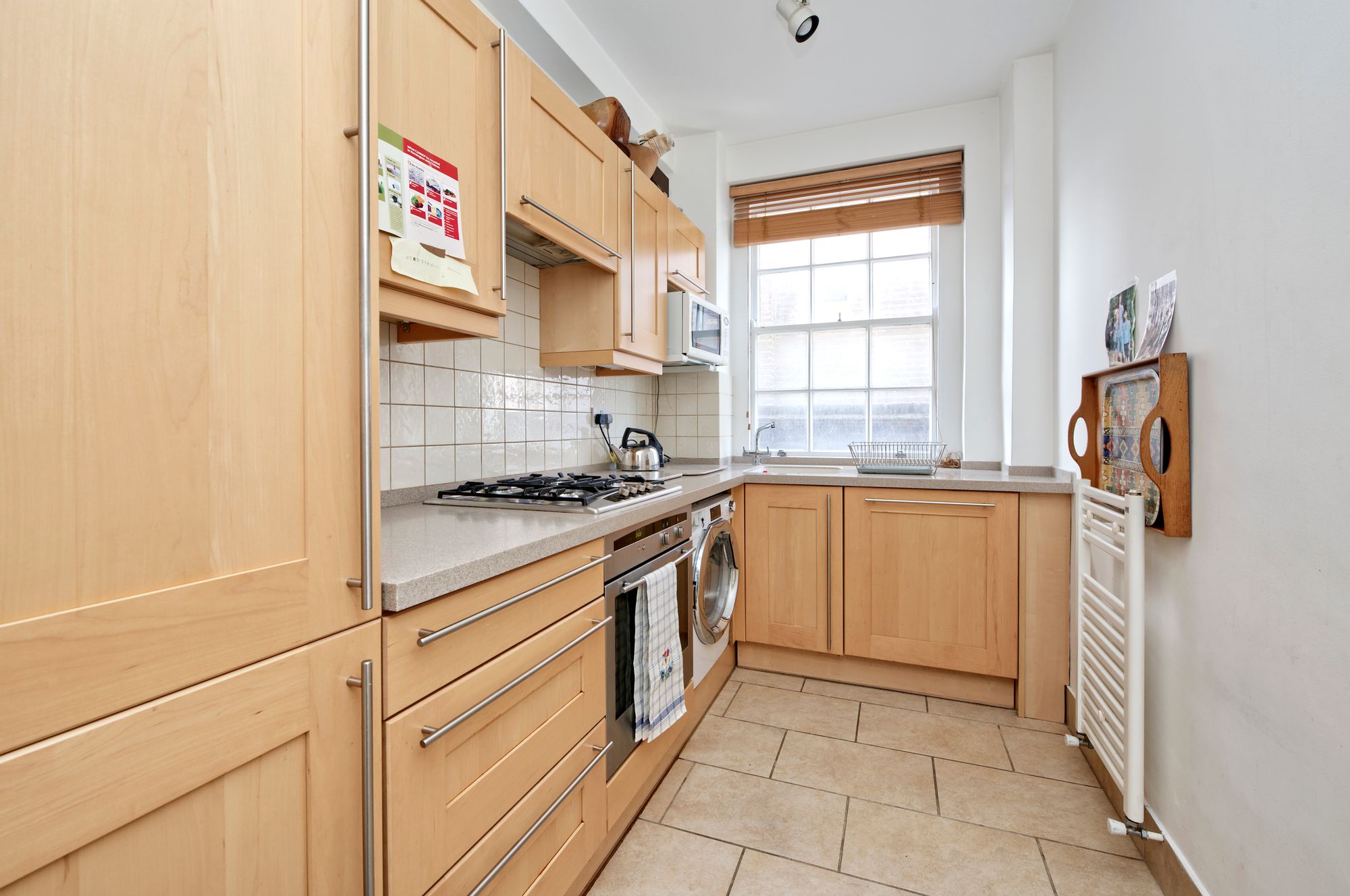 Flat Fellows Road in Greater London