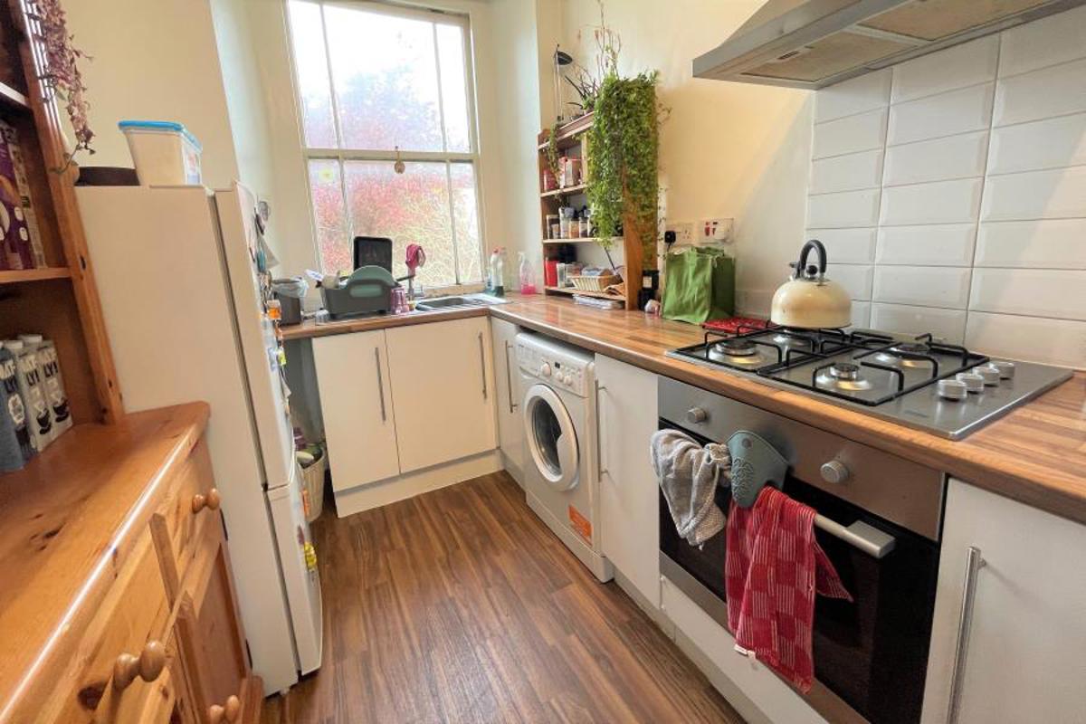 Flat Cotham Brow in Bristol
