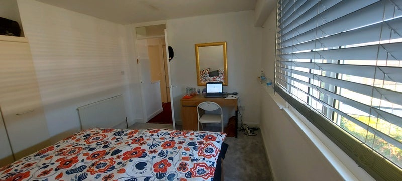 Room Broadmeadow Close in Birmingham