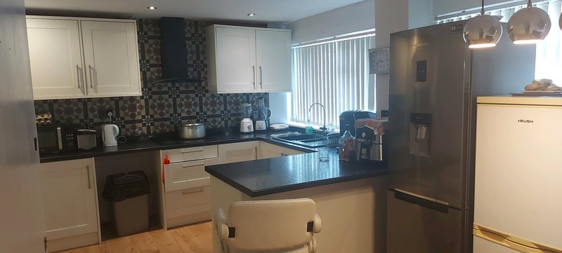Room Broadmeadow Close in Birmingham