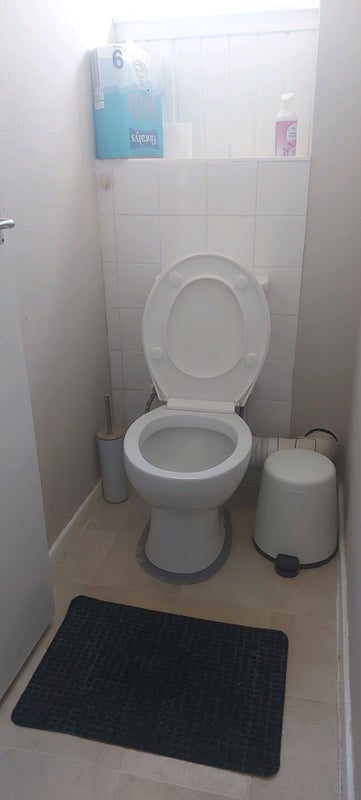 Room Broadmeadow Close in Birmingham