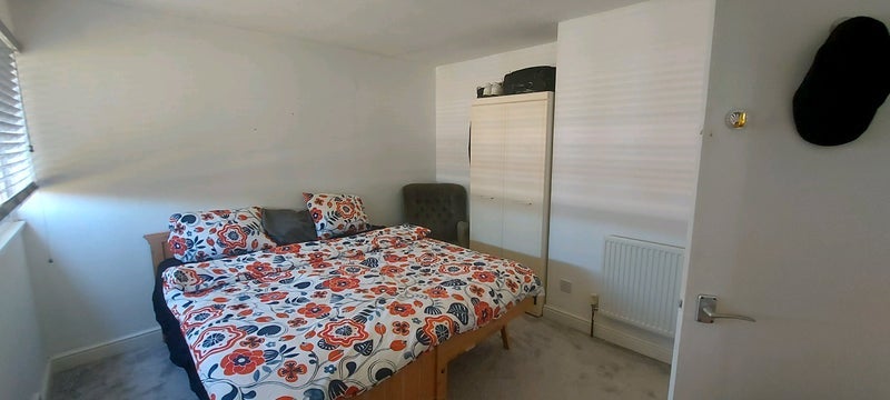 Room Broadmeadow Close in Birmingham