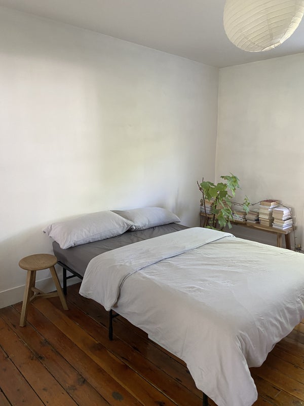 Room Evering Road in Greater London