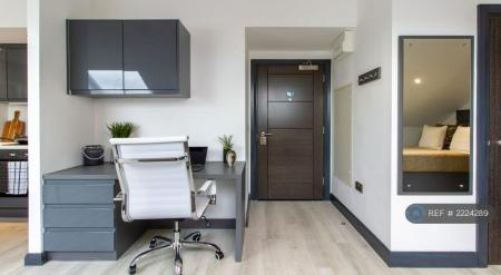 Flat St Columba's Close in Coventry