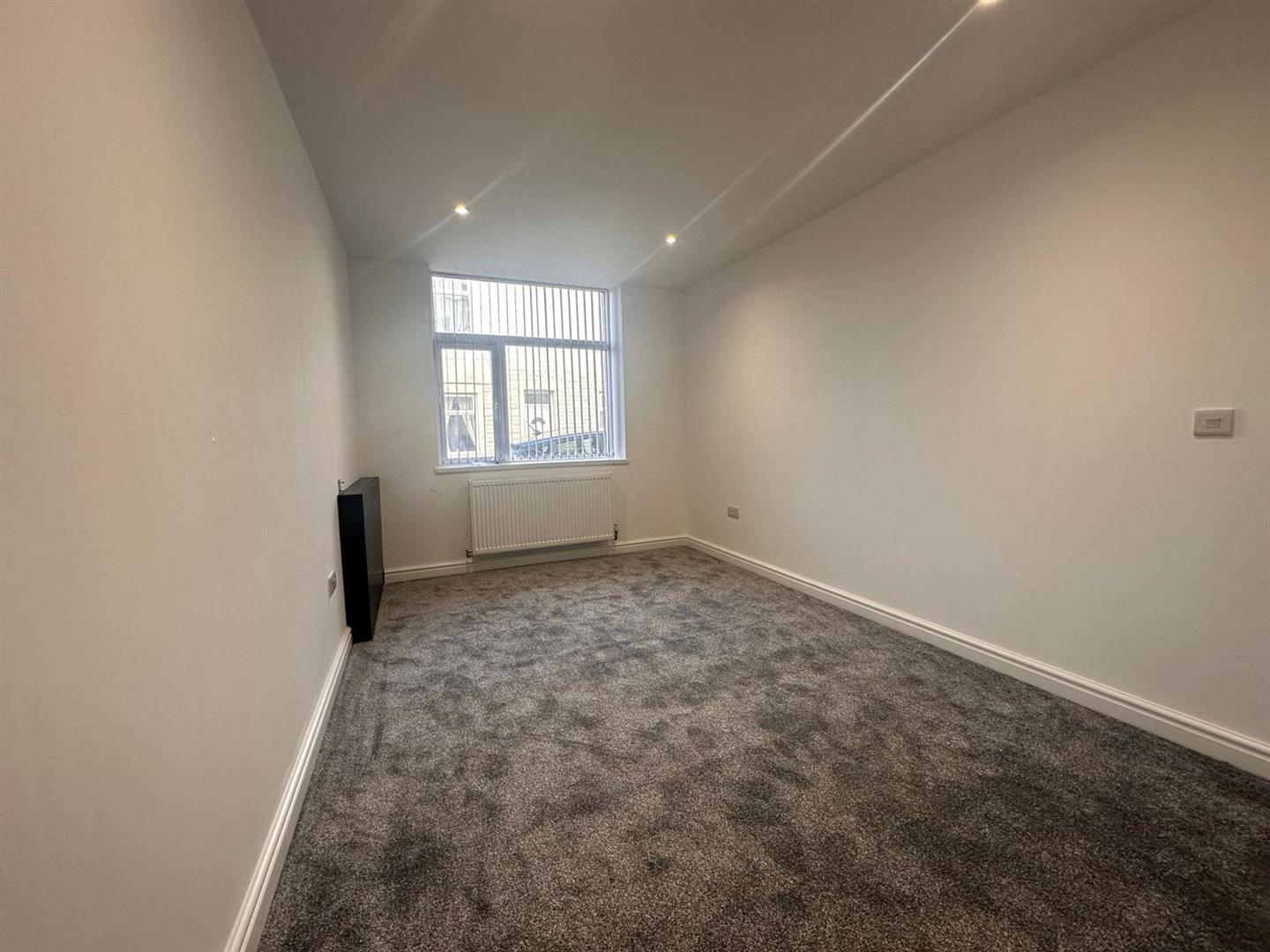 Flat Queensberry Road in Burnley