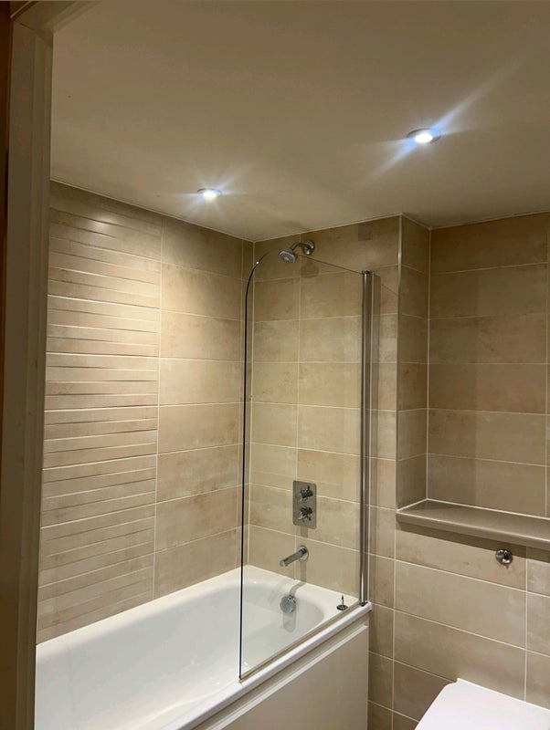 Room Pomona Strand in Trafford