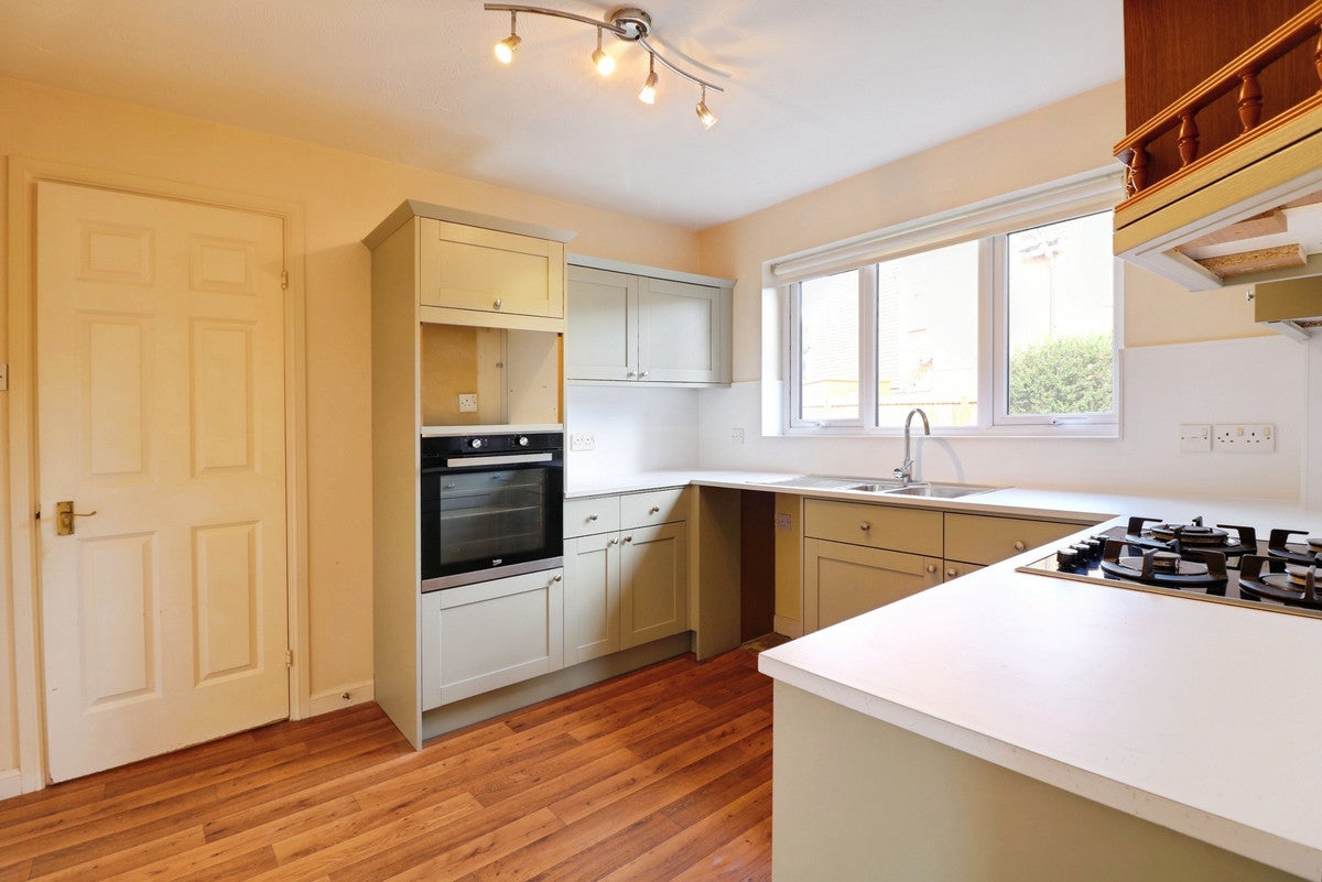 House Kingfisher Crescent in Rayleigh