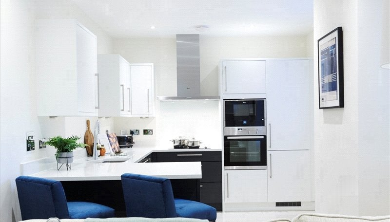 Flat Rainville Road in Greater London