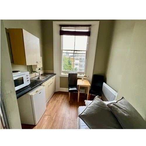 Flat Claverton Street in City of Westminster