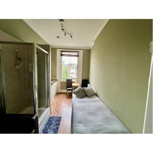 Flat Claverton Street in City of Westminster