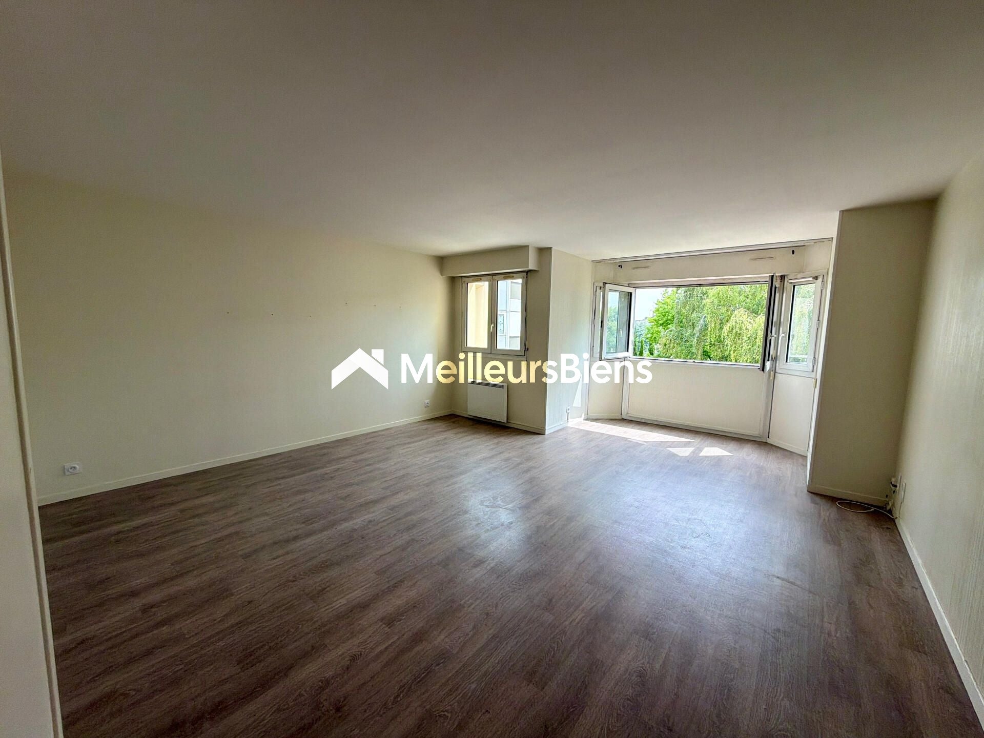 Appartement Place du 11 novembre à Laval