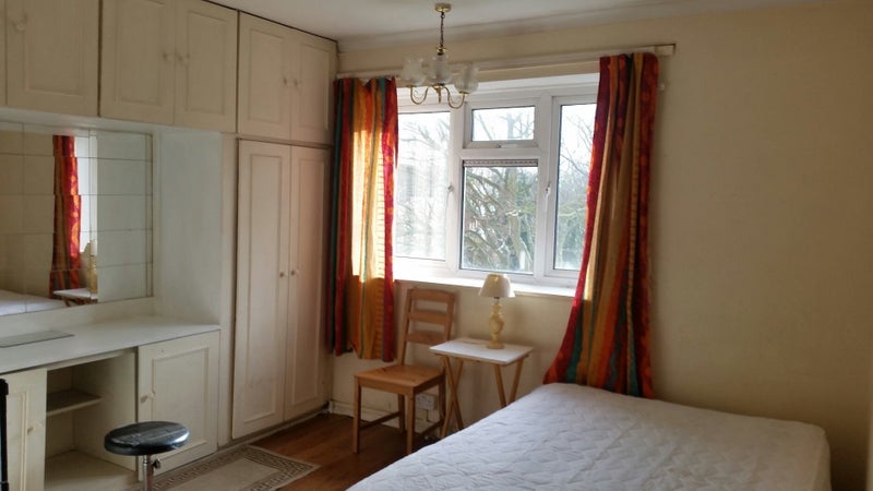 Room Longbridge Way in Greater London