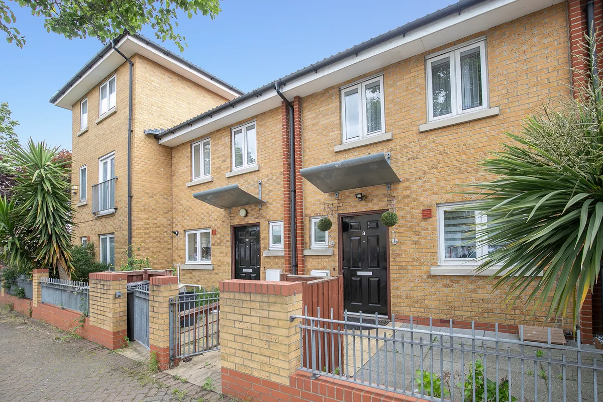 House Merriam Avenue in Greater London