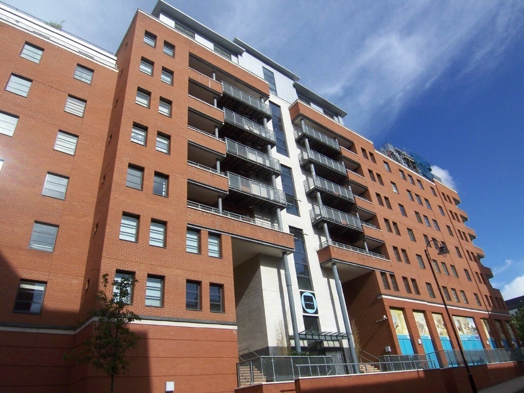 Flat Lower Ormond Street in Manchester