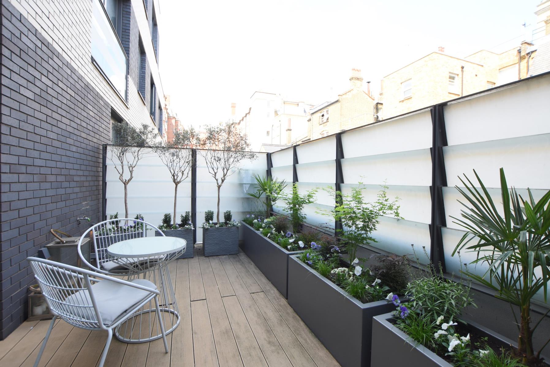 Flat Queensway in City of Westminster
