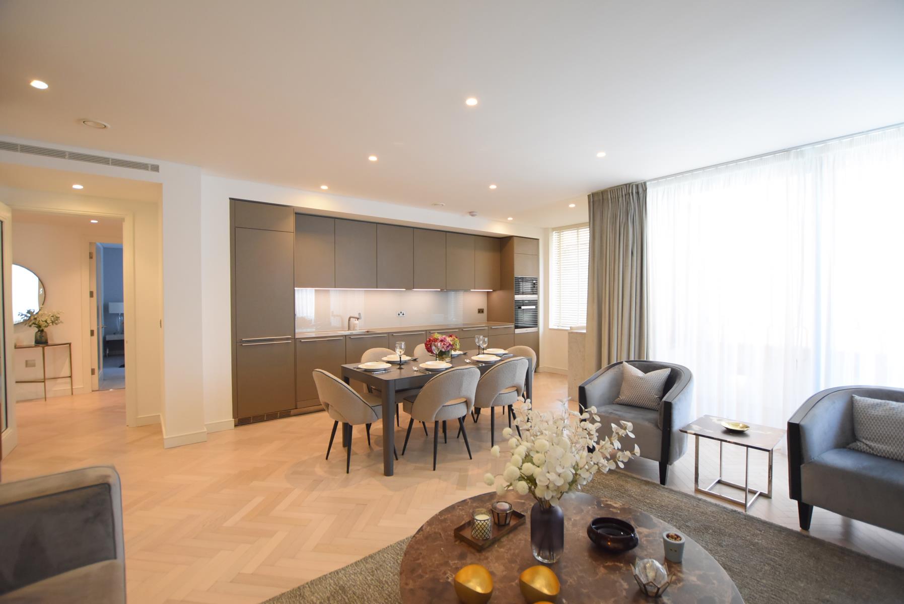 Flat Queensway in City of Westminster