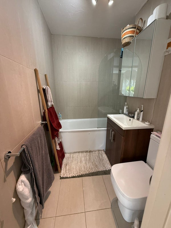 Room Great North Road in Greater London
