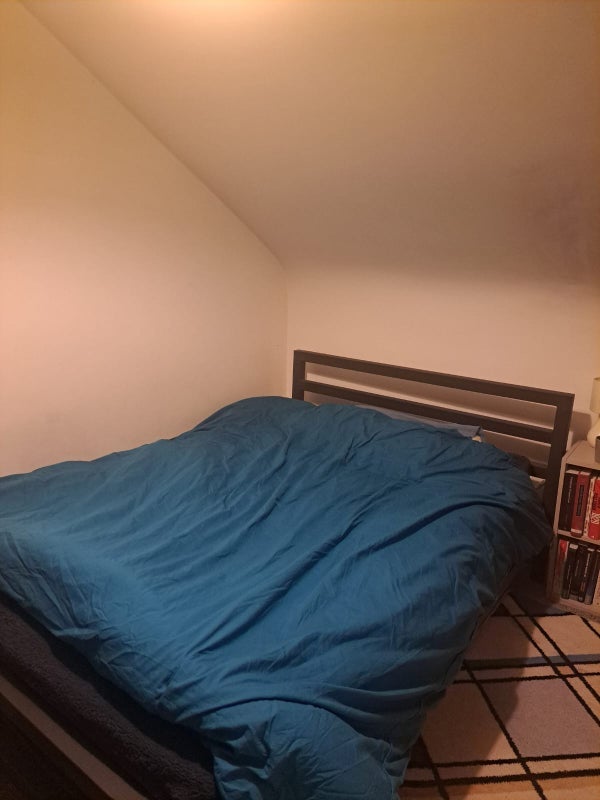 Room Falkland Road in Greater London