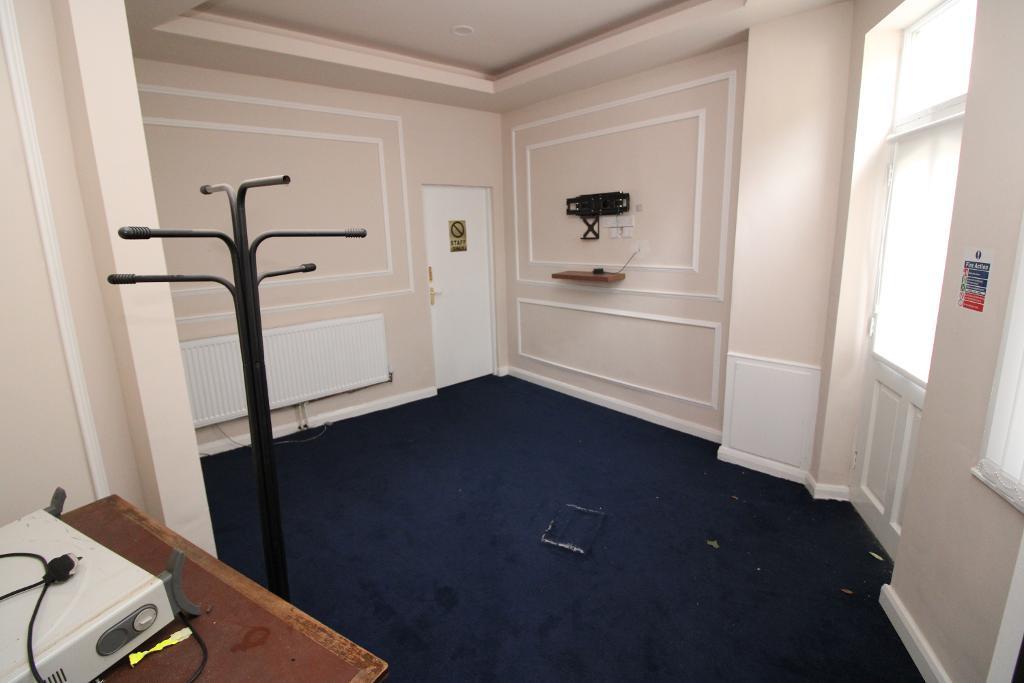 Flat Waterloo Road in Tameside