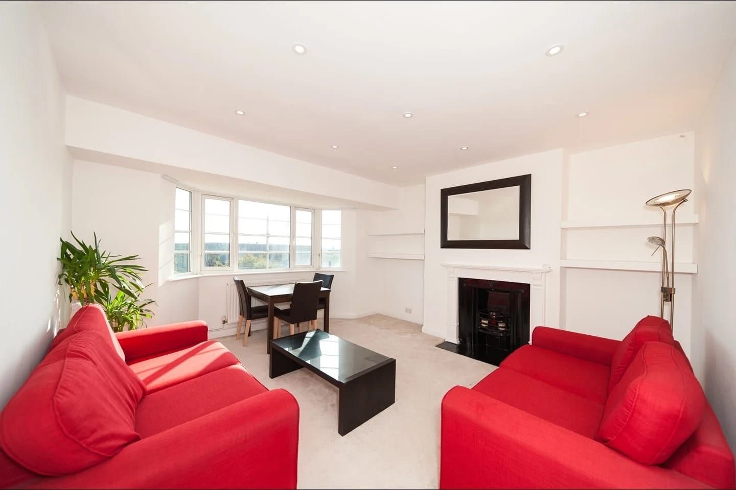 Flat Trenholme Close in Greater London