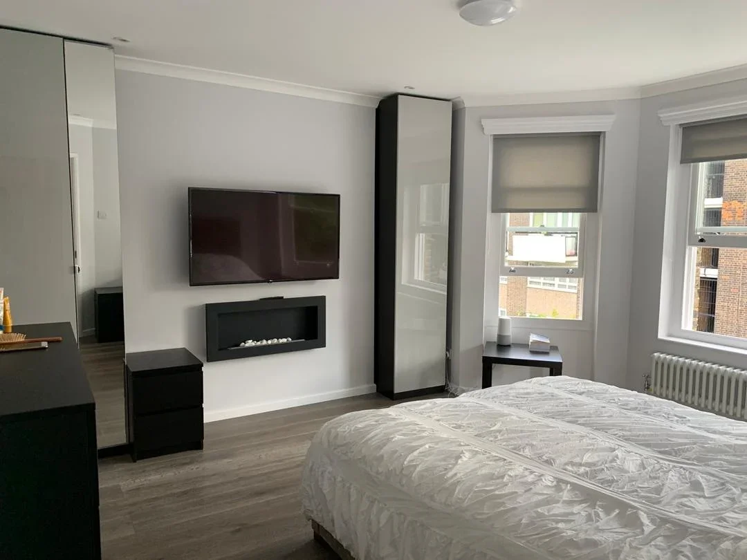 Room Beaumont Crescent in Greater London