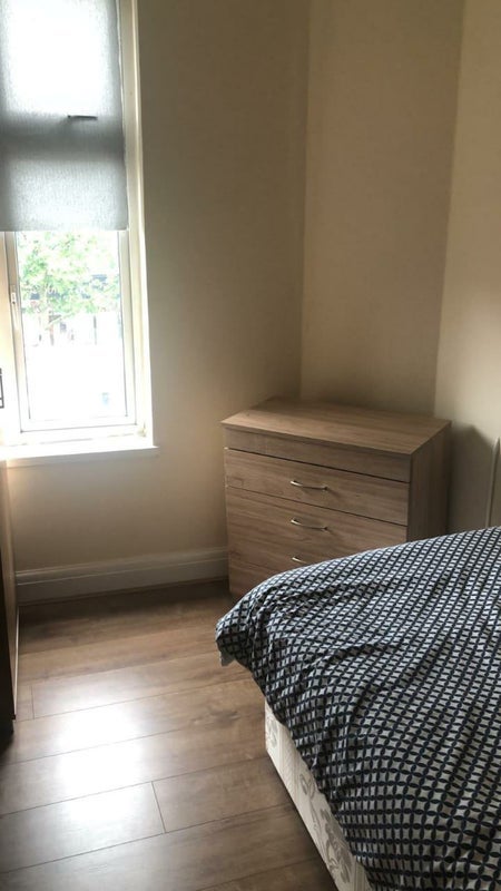 Room High Street in Greater London