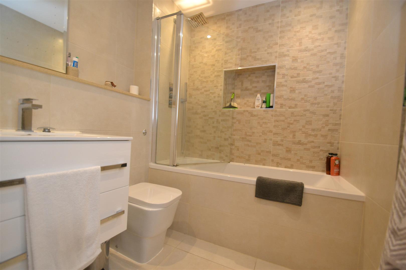 Flat Consort Way in Reigate and Banstead