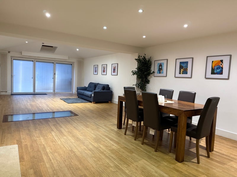 Room Haling Park Road in Greater London