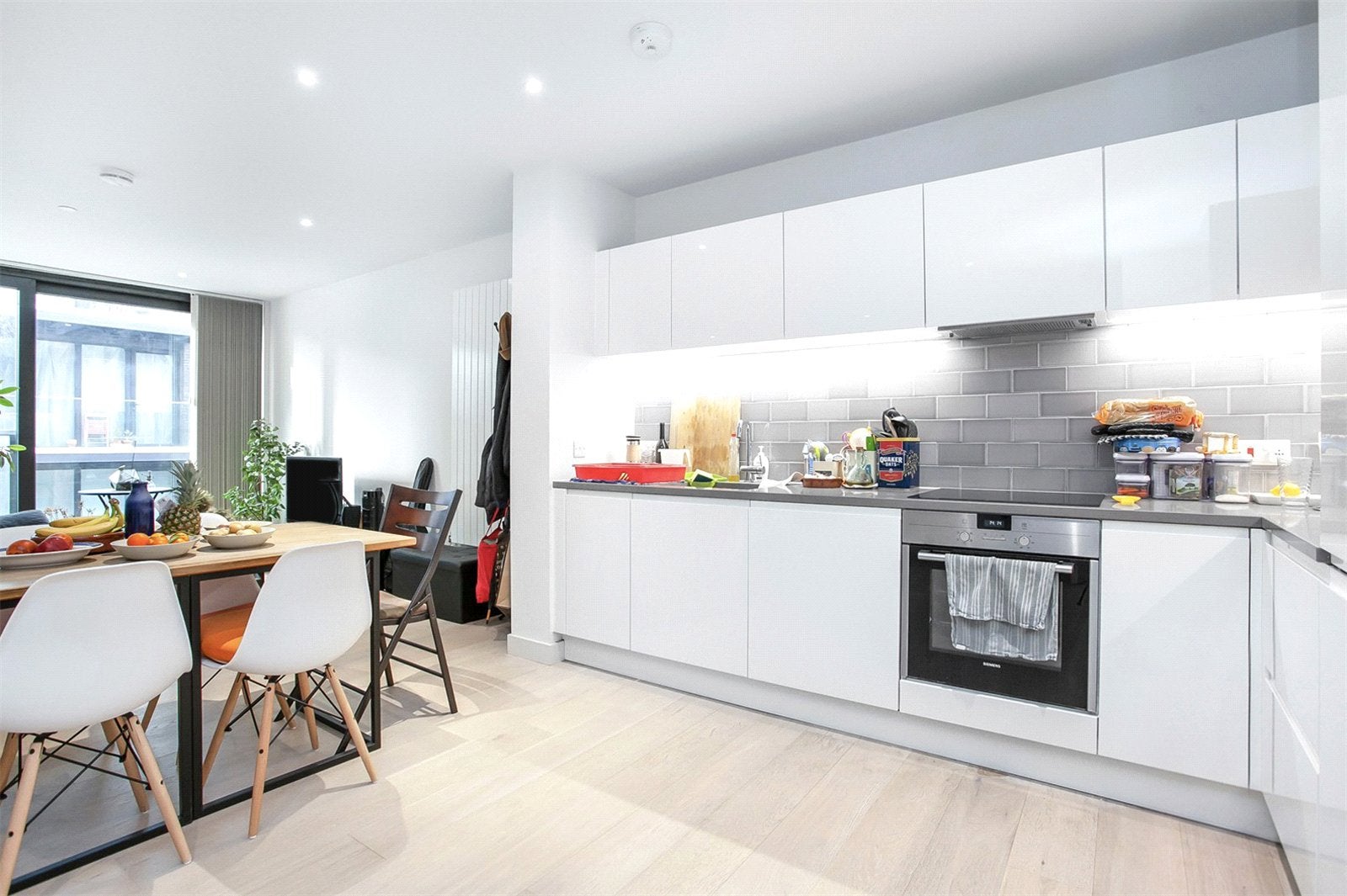 Flat Starboard Way in Greater London