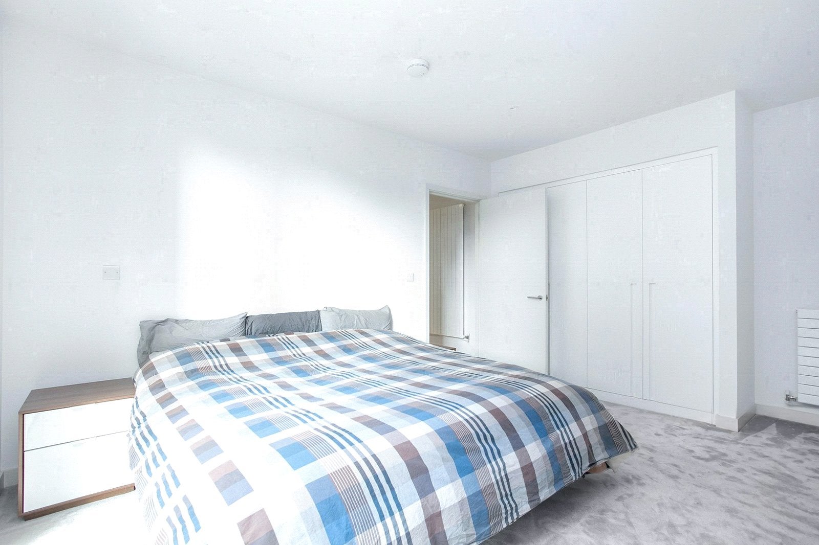 Flat Starboard Way in Greater London