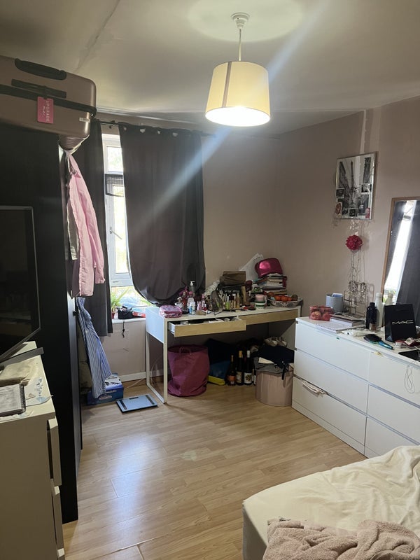 Room Thorncroft Street in Greater London