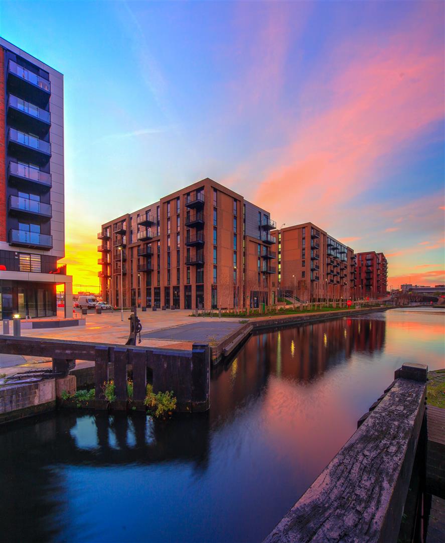 Flat Middlewood Street in Salford