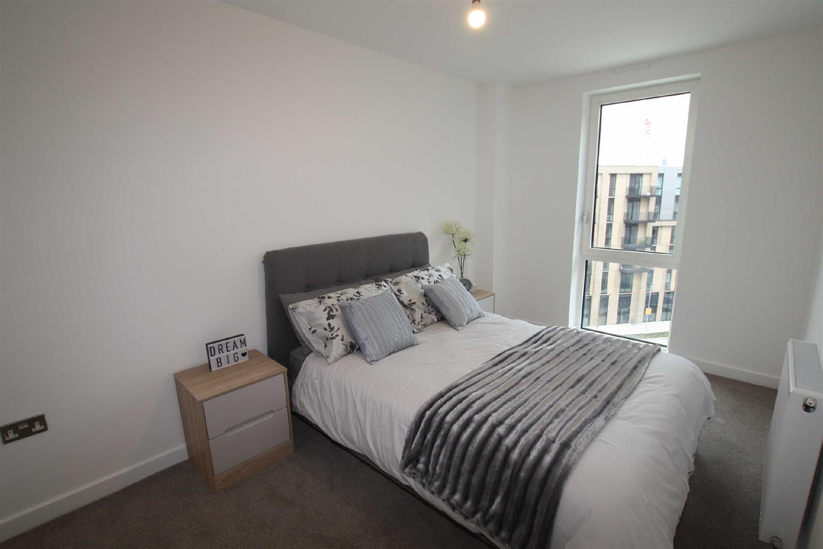 Flat Middlewood Street in Salford