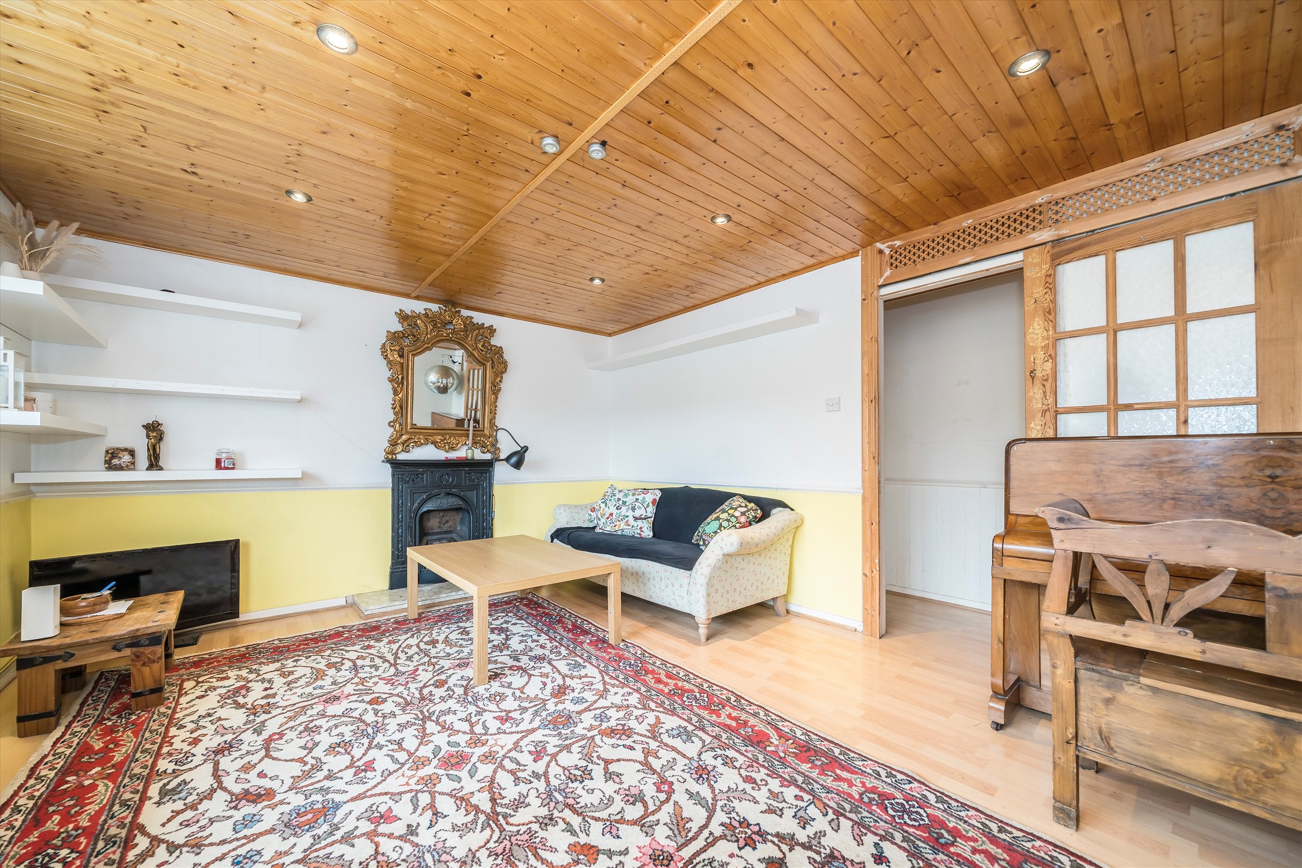 Flat Rathmell Drive in Greater London
