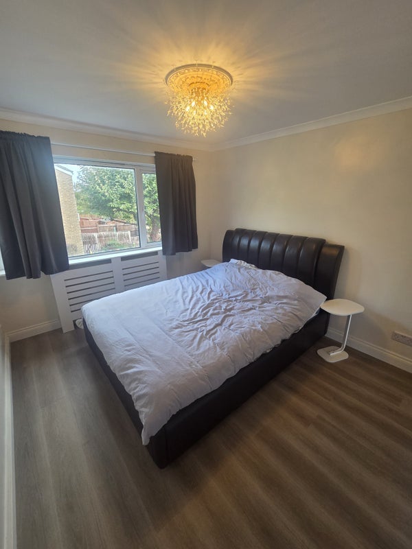 Room Friarswood in Greater London