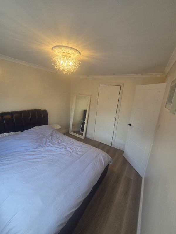 Room Friarswood in Greater London