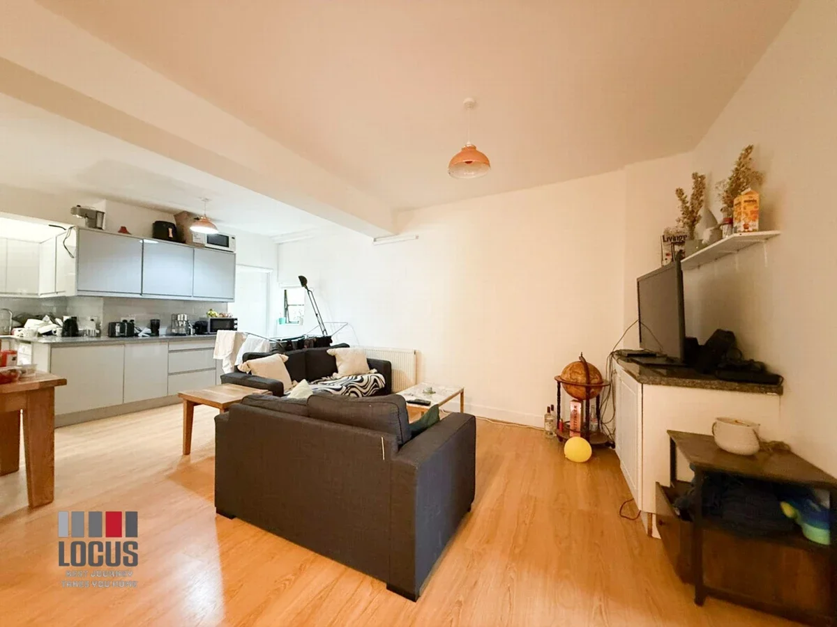 Flat Millers Terrace in Greater London